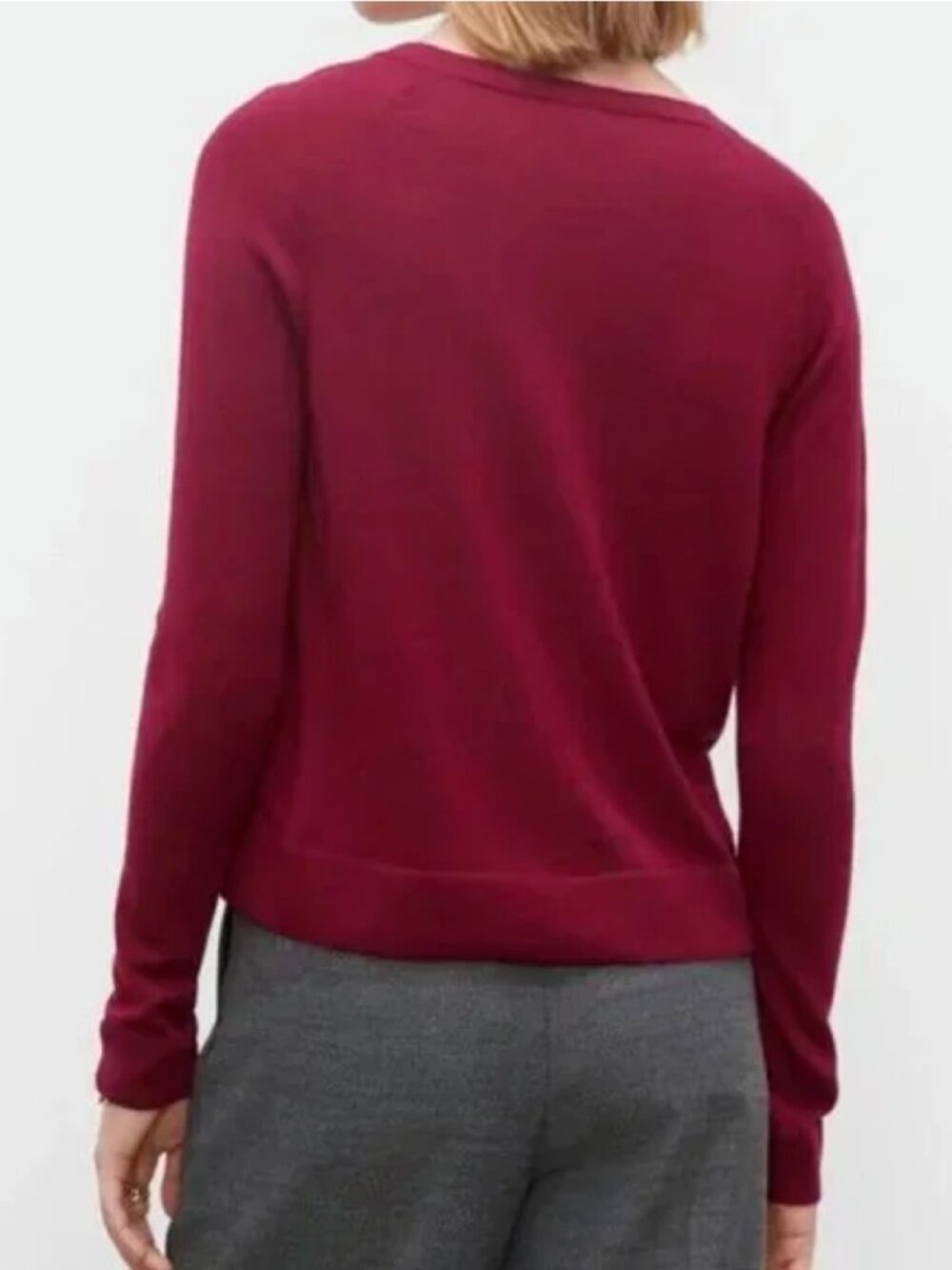 Club Monaco Zaydie V-neck Wool Sweater in Wine Size L - Picture 2 of 10
